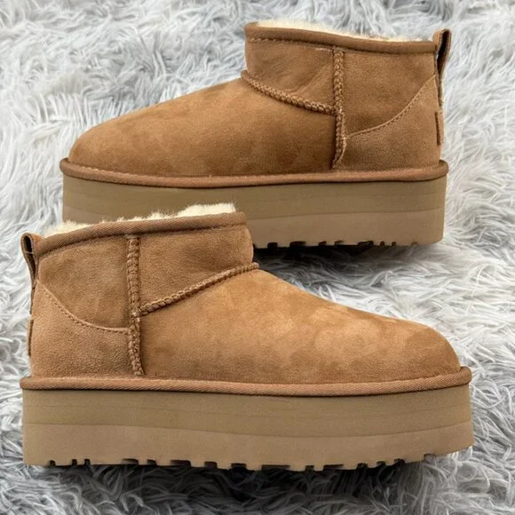 UGG Tan Platform Snow Boots - Picture 1 of 8